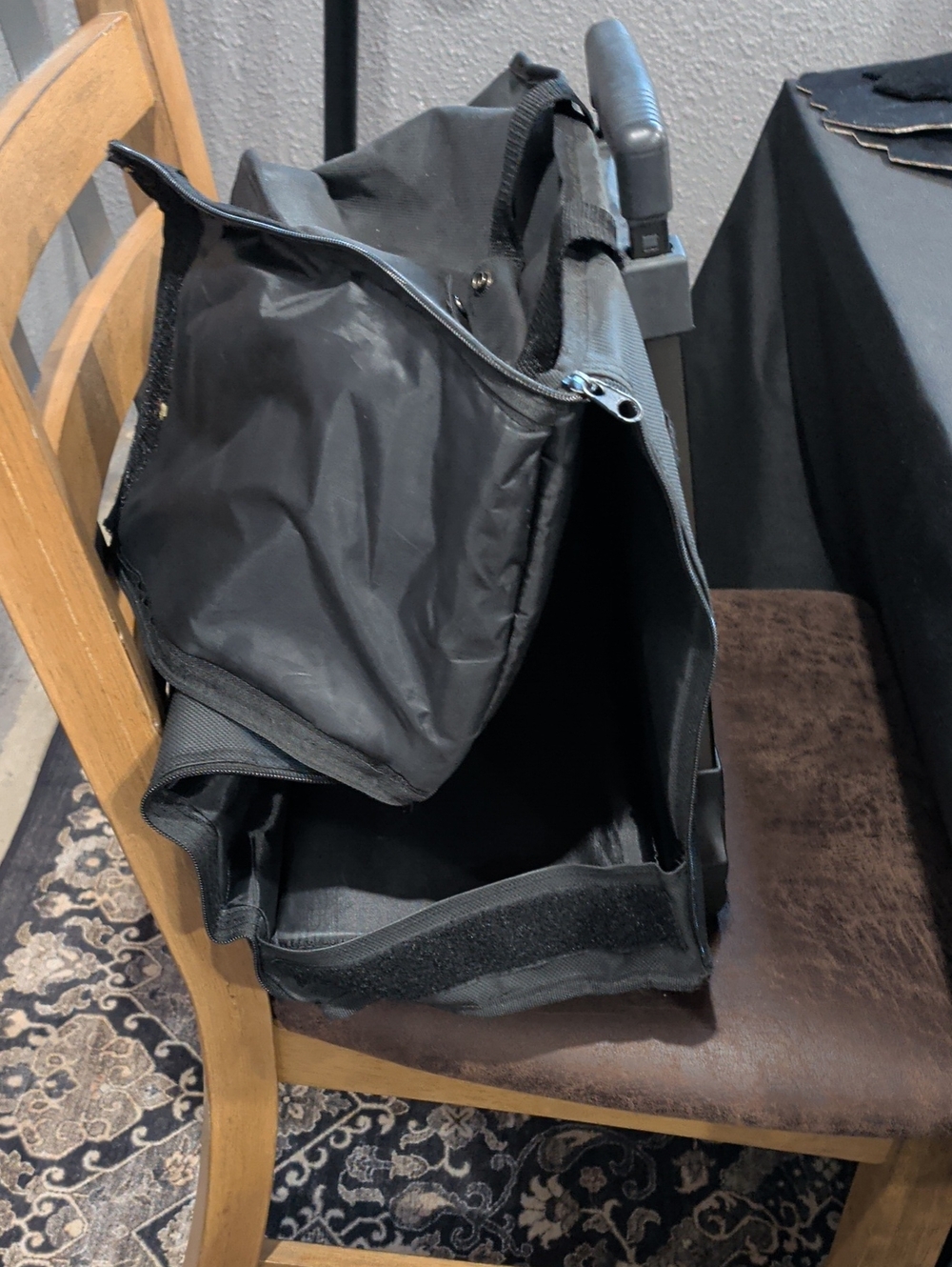 Lia Sophie Tote Bag And Roller Bag- Versatile Travel Bags For Selling Jewelry